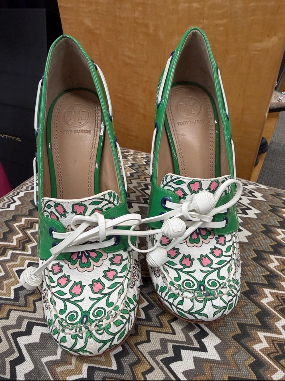 Tory Burch Green and White Floral Lace-Up Block Heel Pumps - Picture 6 of 10